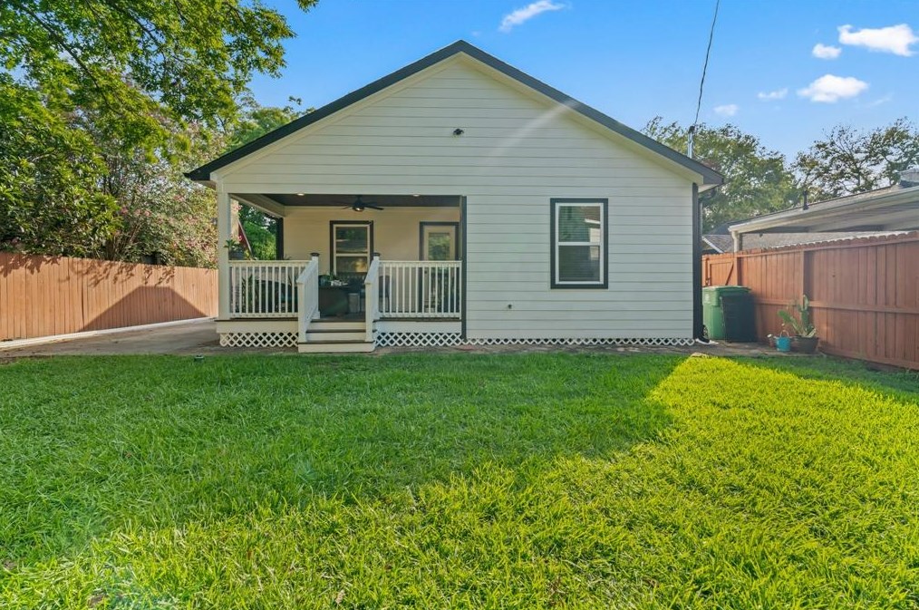 1553 Elliott St, Houston TX  77023-3673 exterior