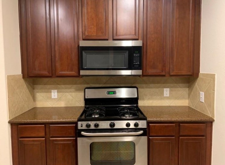 4005 E Timber Cut Ct, Pearland, TX 77584