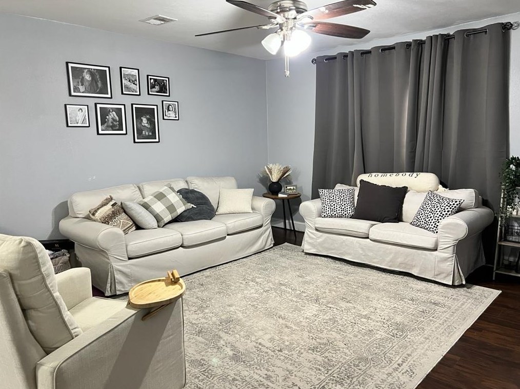 1209 Ash St, Baytown TX  77520-7909 exterior