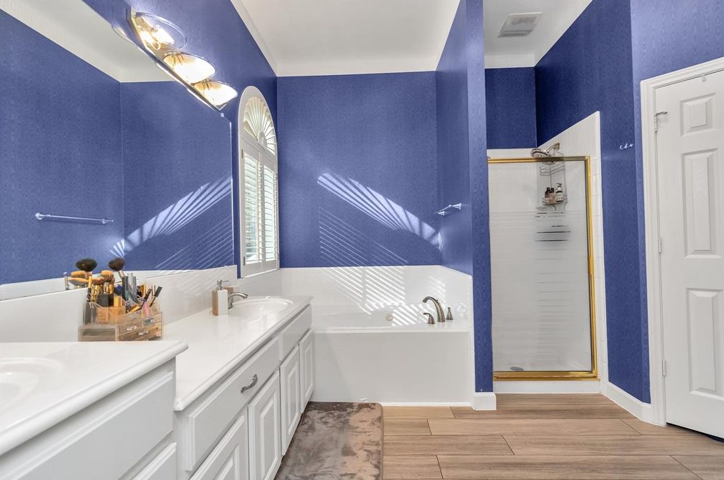 1303 Raintree Cir, Sugar Land TX  77479-4009 exterior
