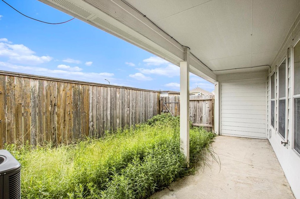 19419 Dry Cyn Ct, Katy TX  77449-6822 exterior