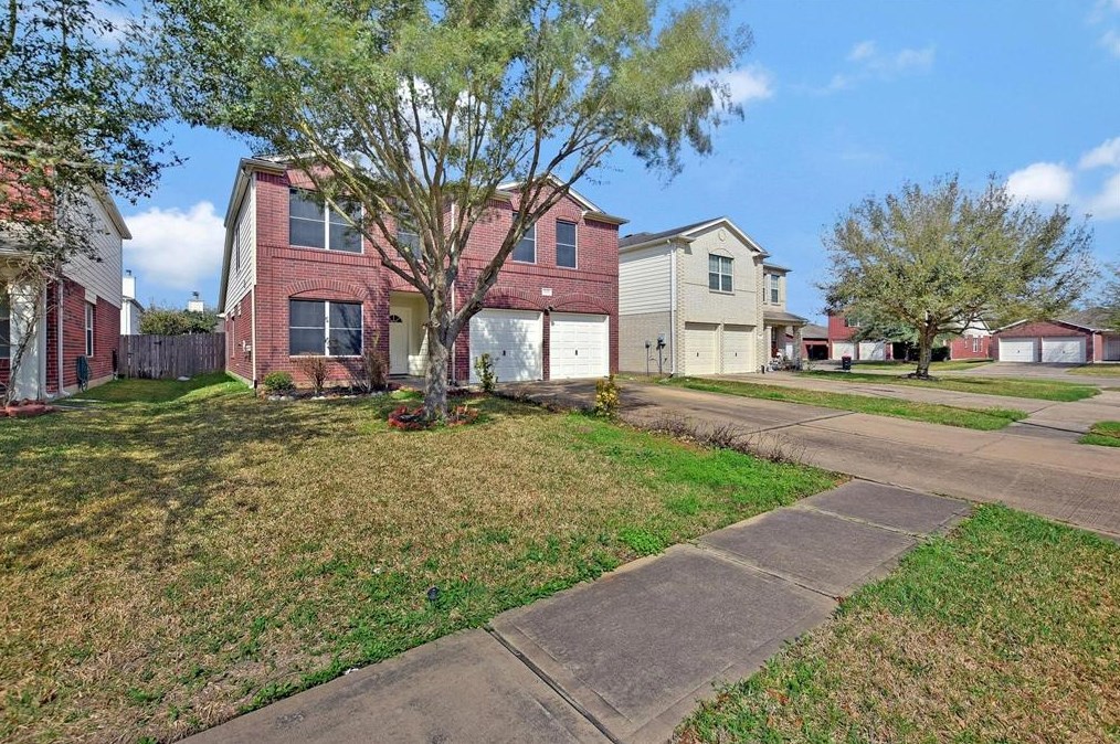 14906 Sugar Sands Dr, Sugar Land, TX 77498-5034