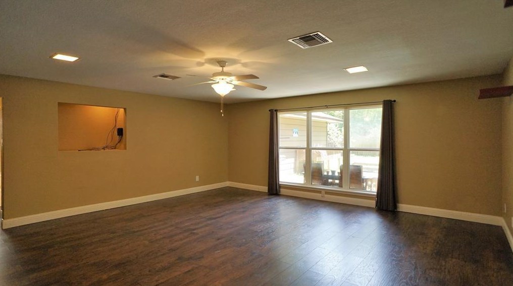 2302 Deer Valley Dr, Spring TX  77373-6005 exterior
