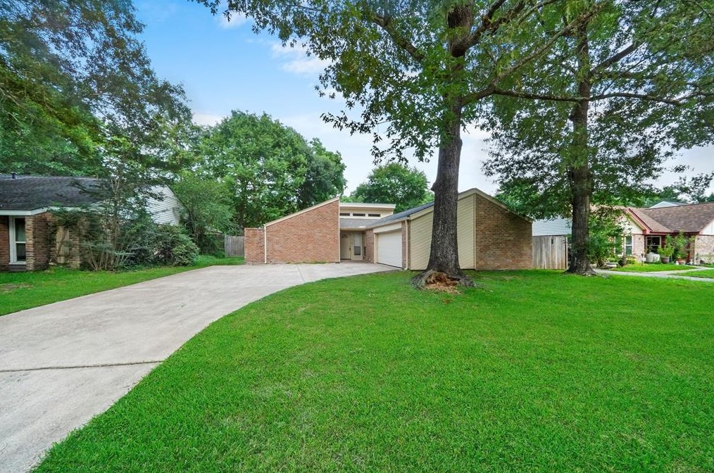 3114 Cascade Creek Dr, Humble, TX 77339