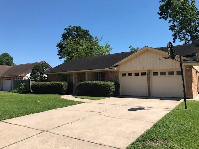 8234 Misty Vale Ln, Houston, TX 77075