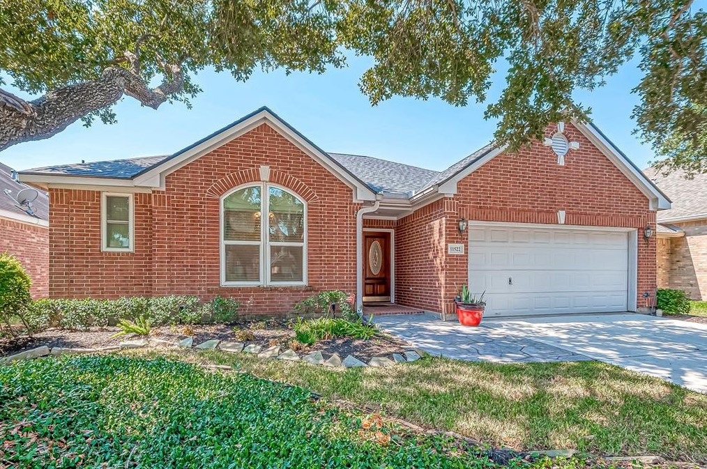 11522 Valley Pike Ct, Sugar Land, TX 77498