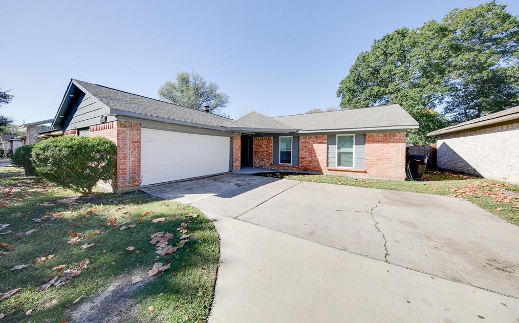 614 Leicester Ln, Houston, TX 77034