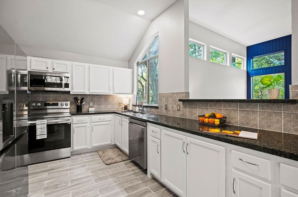 55 Breezy Point Pl, Spring TX  77381-3267 exterior