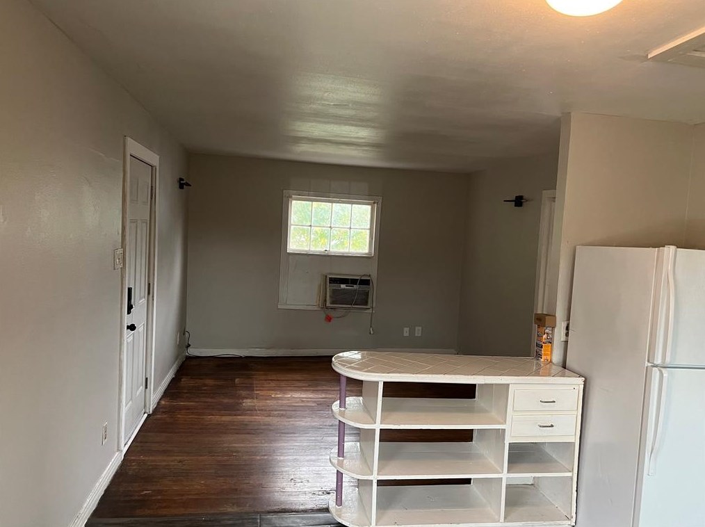 2307 Reinerman St, Houston, TX 77007