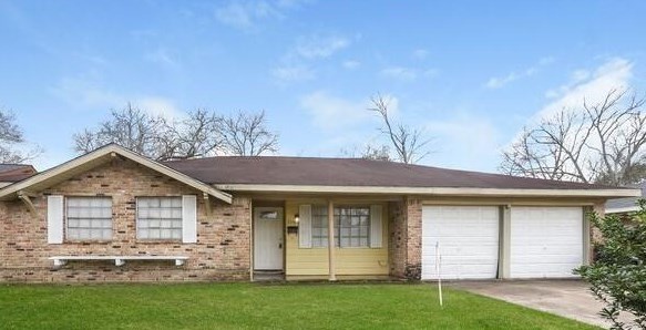 5751 Oakham St, Houston, TX 77085-3325
