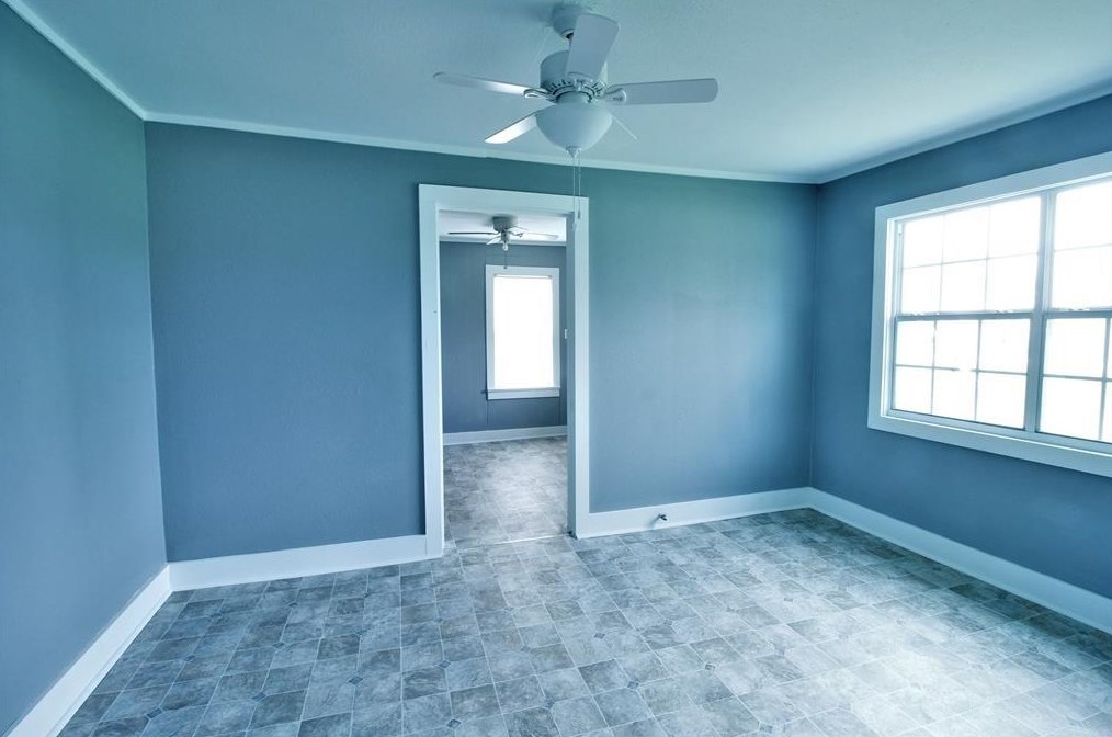 421 Bolton St, Dinsmore, TX 77488