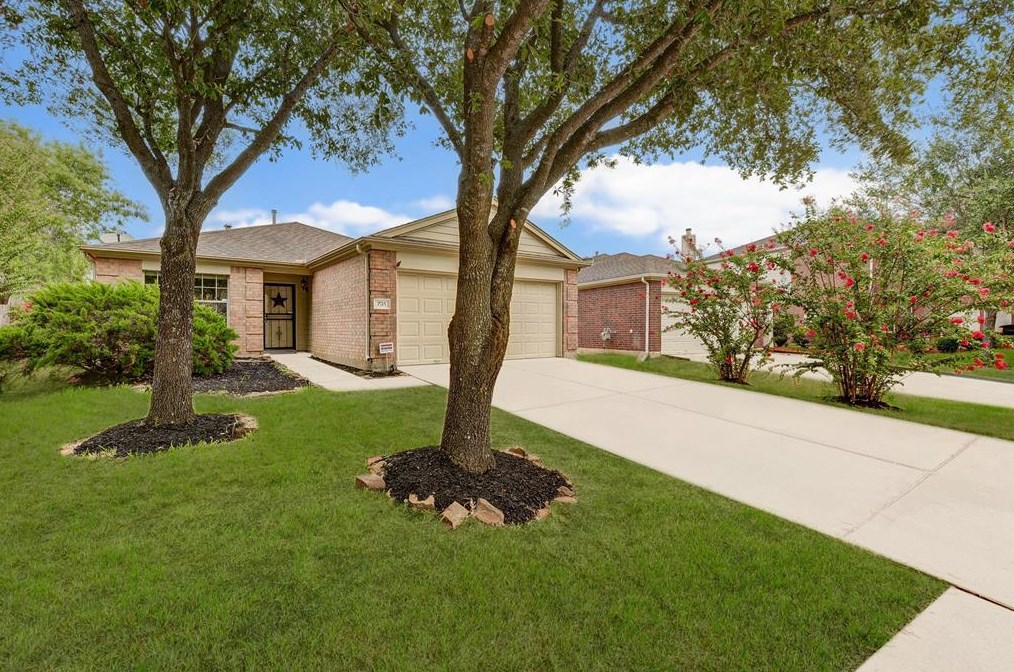 731 Cypresswood Rdg, Spring TX  77373-2535 exterior