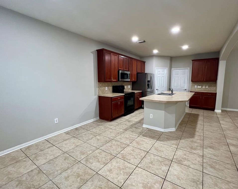 51 Benedict Canyon Loop, Spring TX  77382-5419 exterior