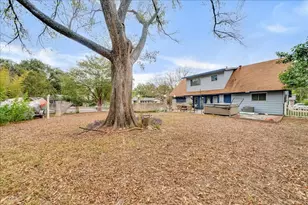 8001 Briarwood Ln, Austin, TX 78757 - Photo 32