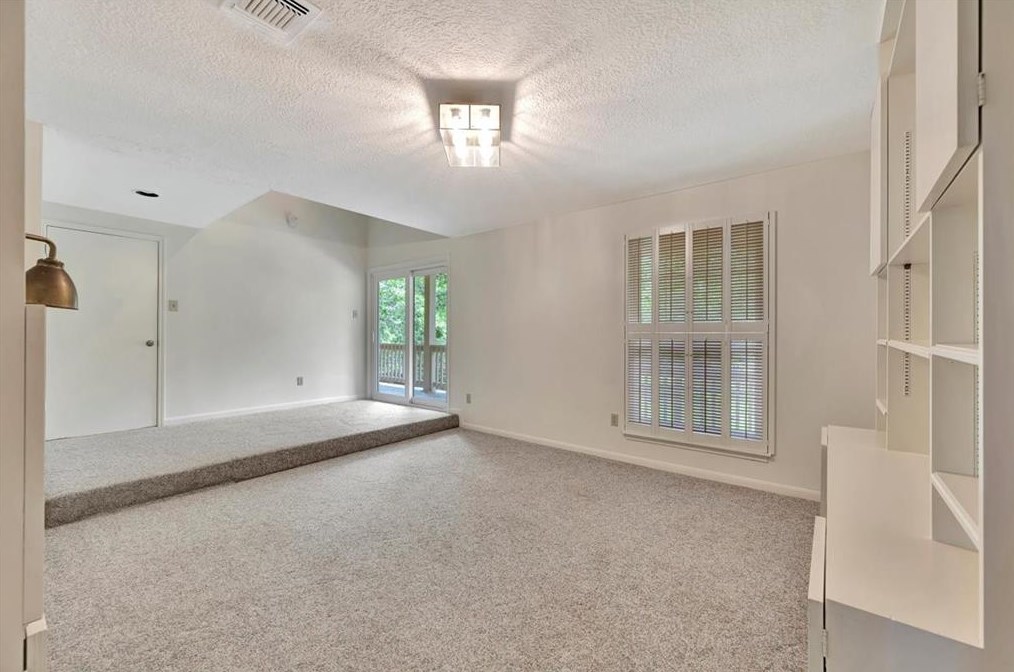 4002 Laurel Grv Dr, Taylor Lake Village TX 77586-5015 exterior