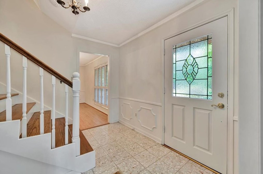 4002 Laurel Grv Dr, Taylor Lake Village TX 77586-5015 exterior