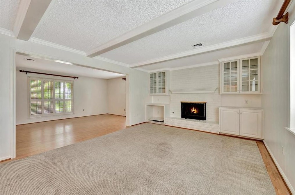 4002 Laurel Grv Dr, Taylor Lake Village TX 77586-5015 exterior