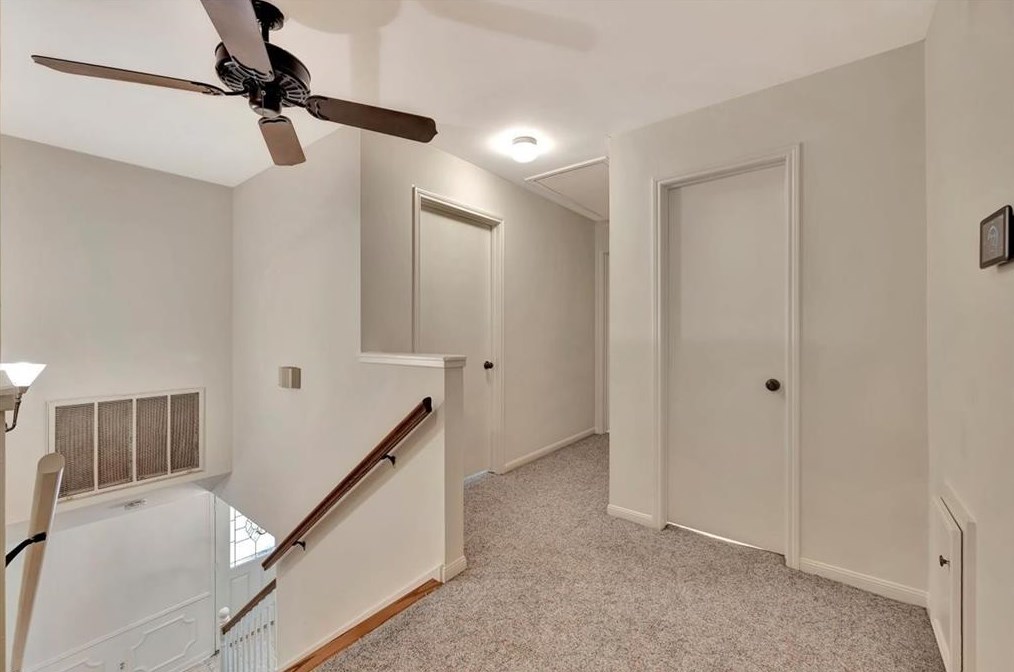 4002 Laurel Grv Dr, Taylor Lake Village TX 77586-5015 exterior