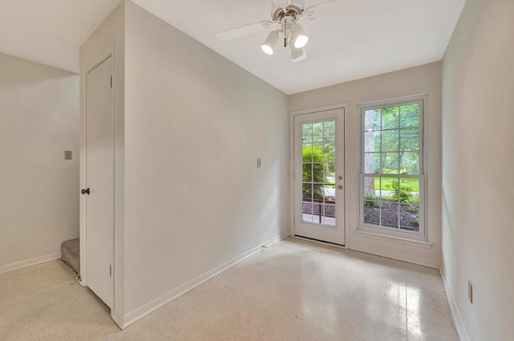 4002 Laurel Grv Dr, Taylor Lake Village TX 77586-5015 exterior