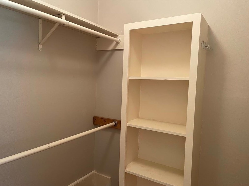 8627 Mcavoy Dr, Houston TX  77074-7307 exterior