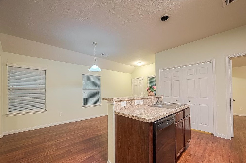 22258 Queenbury Hl Dr, Houston TX  77073-5685 exterior