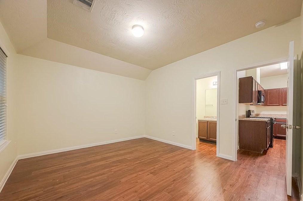 22258 Queenbury Hl Dr, Houston TX  77073-5685 exterior