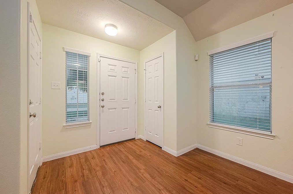 22258 Queenbury Hl Dr, Houston TX  77073-5685 exterior