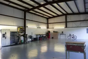 1615 E Wallisville Rd, Highlands, TX 77562 - Photo 18