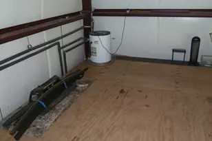 1615 E Wallisville Rd, Highlands, TX 77562 - Photo 16