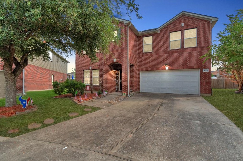 6719 Lindale Manor Ct, Spring, TX 77379-8932
