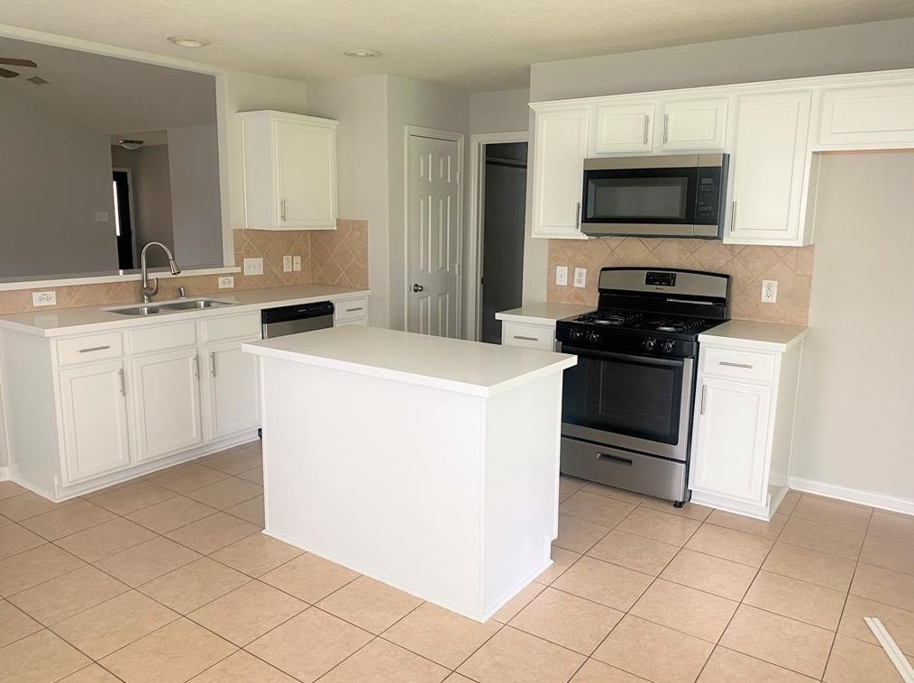 3319 Falcon Trail Dr, Spring TX  77373-7652 exterior