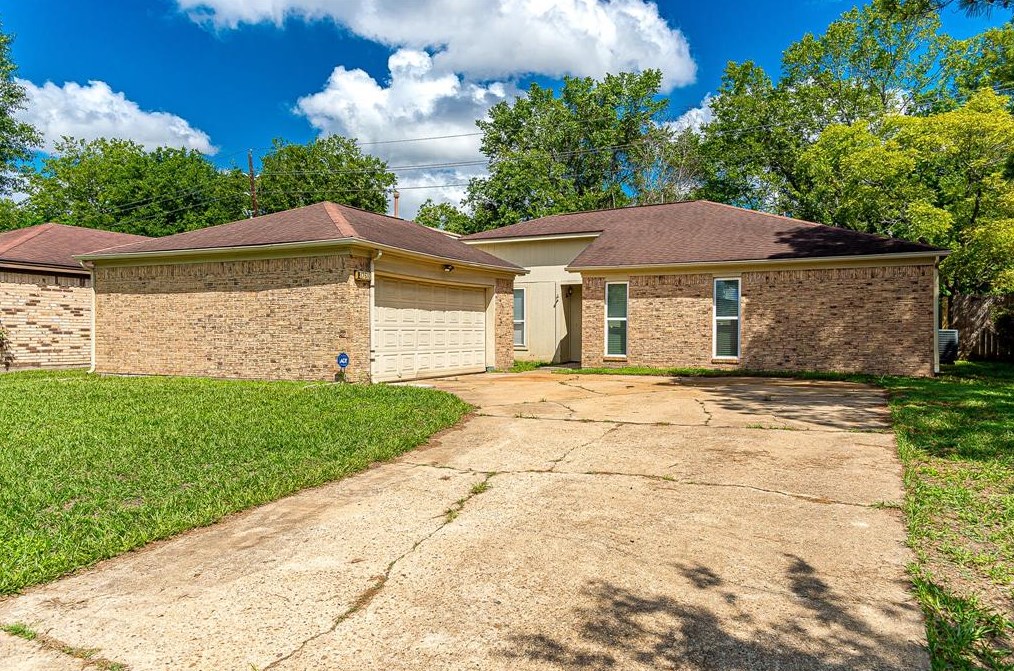 17610 Sundrop Ln, Houston, TX 77084