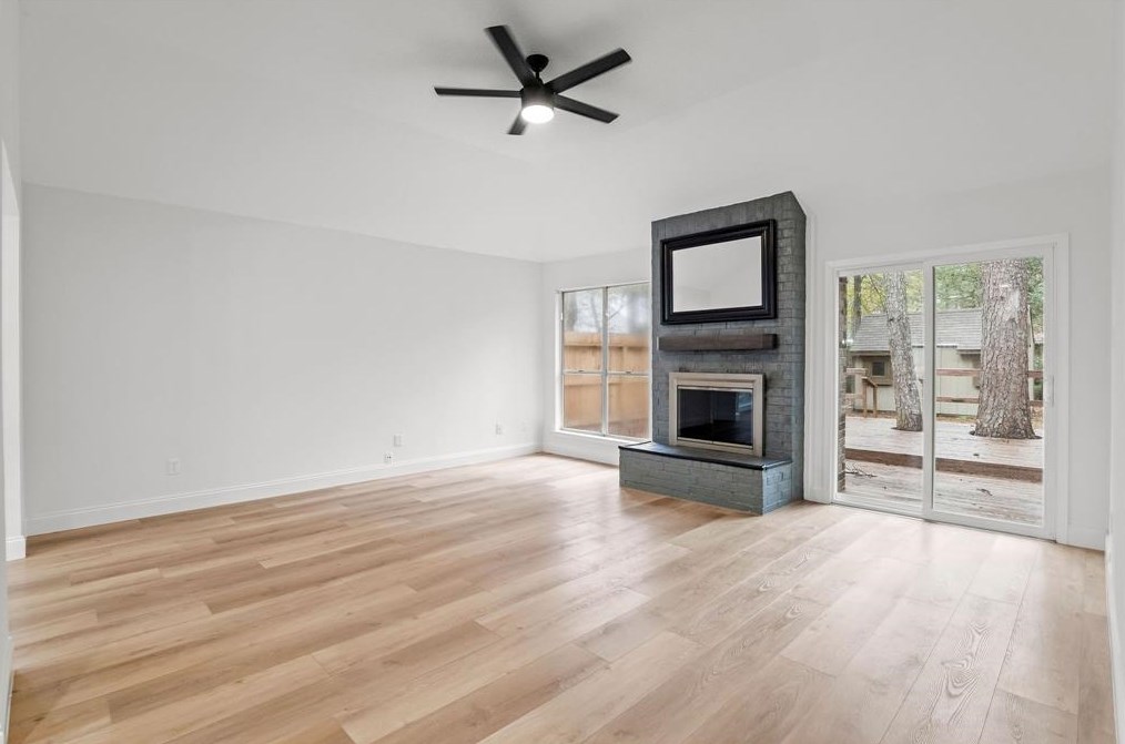 22 Braemar Forest St, Spring TX  77381-2565 exterior