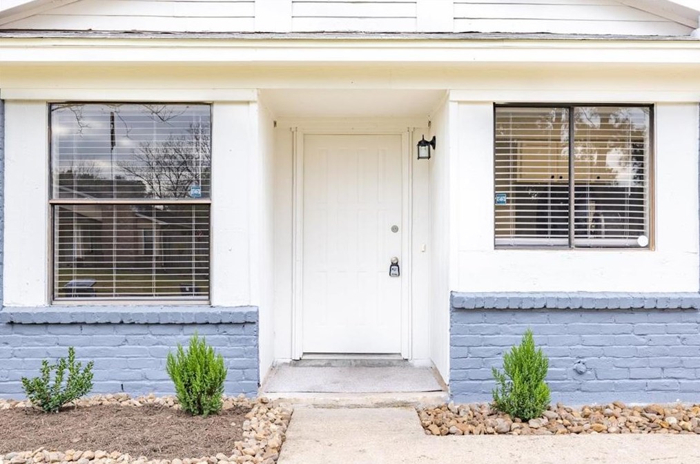 6902 Huntbrook Dr, Spring, TX 77379-5018