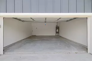 1005 Bonham St, Columbus, TX 78934 - Photo 16