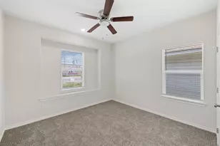 1005 Bonham St, Columbus, TX 78934 - Photo 12