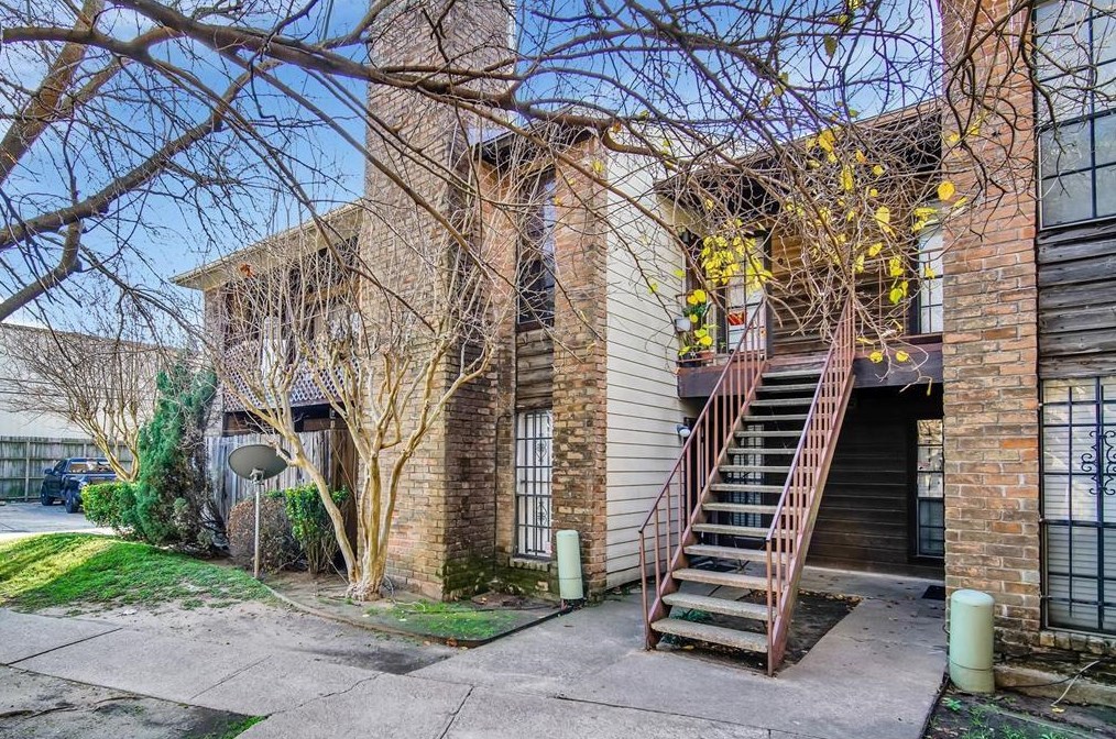 10912 Gulf Fwy #9, Houston, TX 77034