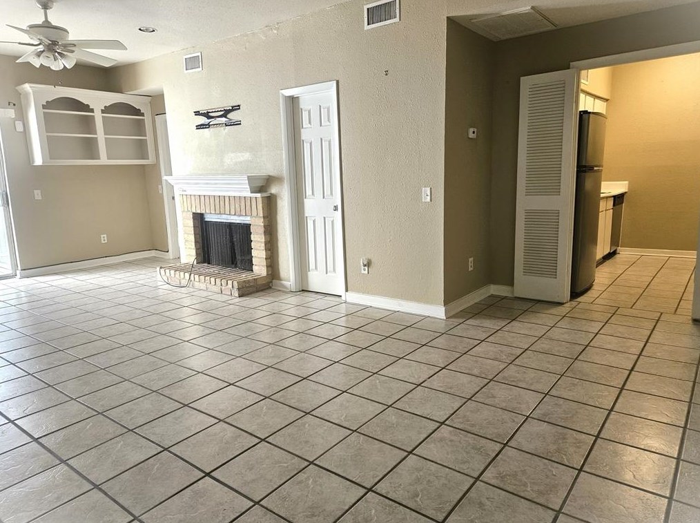 9809 Richmond Ave. #g10, Houston, TX 77042