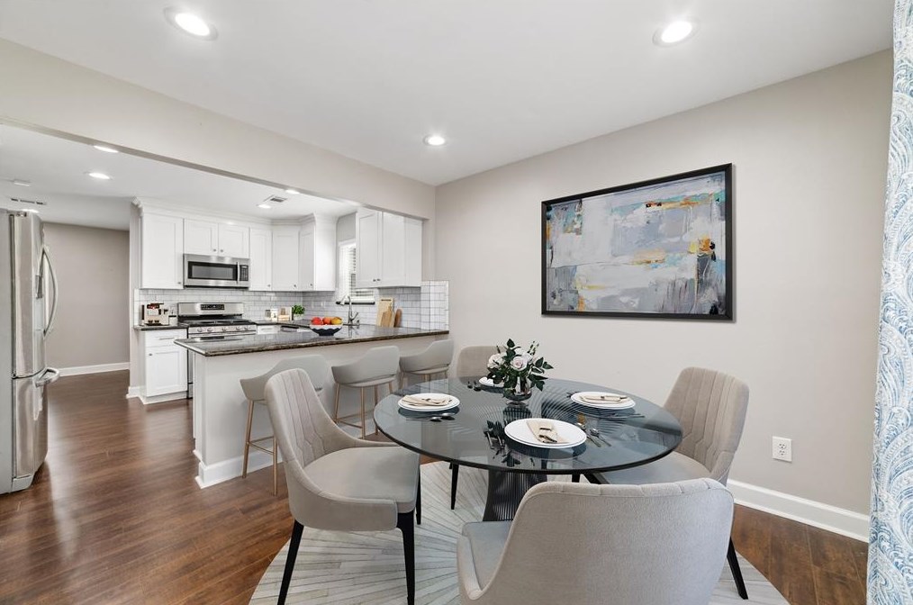 5731 Cheltenham Dr, Houston TX  77096-2929 exterior