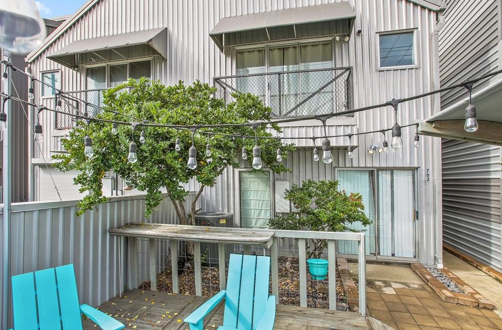 703 Andrews St, Houston, TX 77019-5206