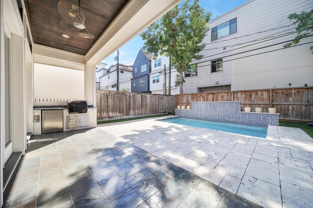 4119 Blossom St, Houston, TX 77007
