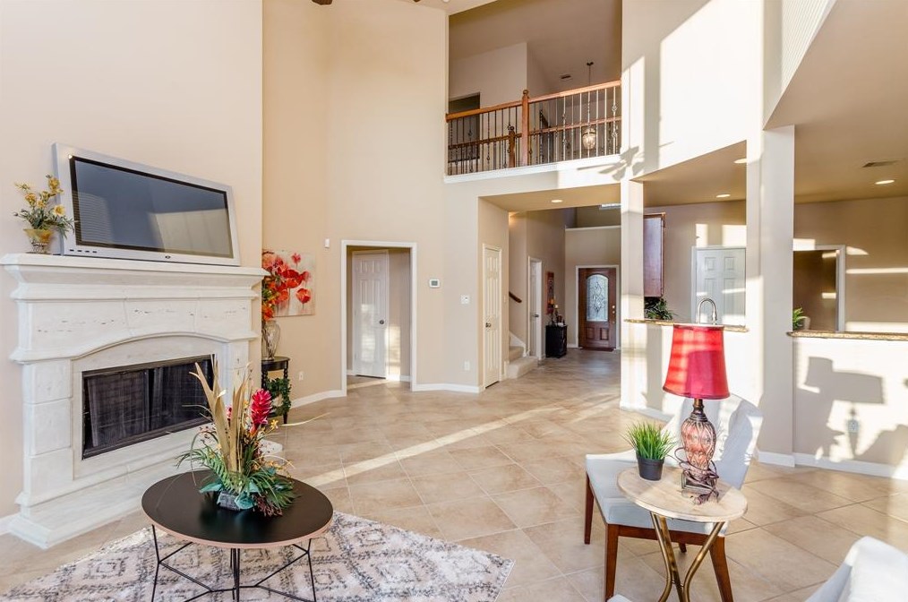 5446 Linden Rose Ln, Sugar Land, TX 77479