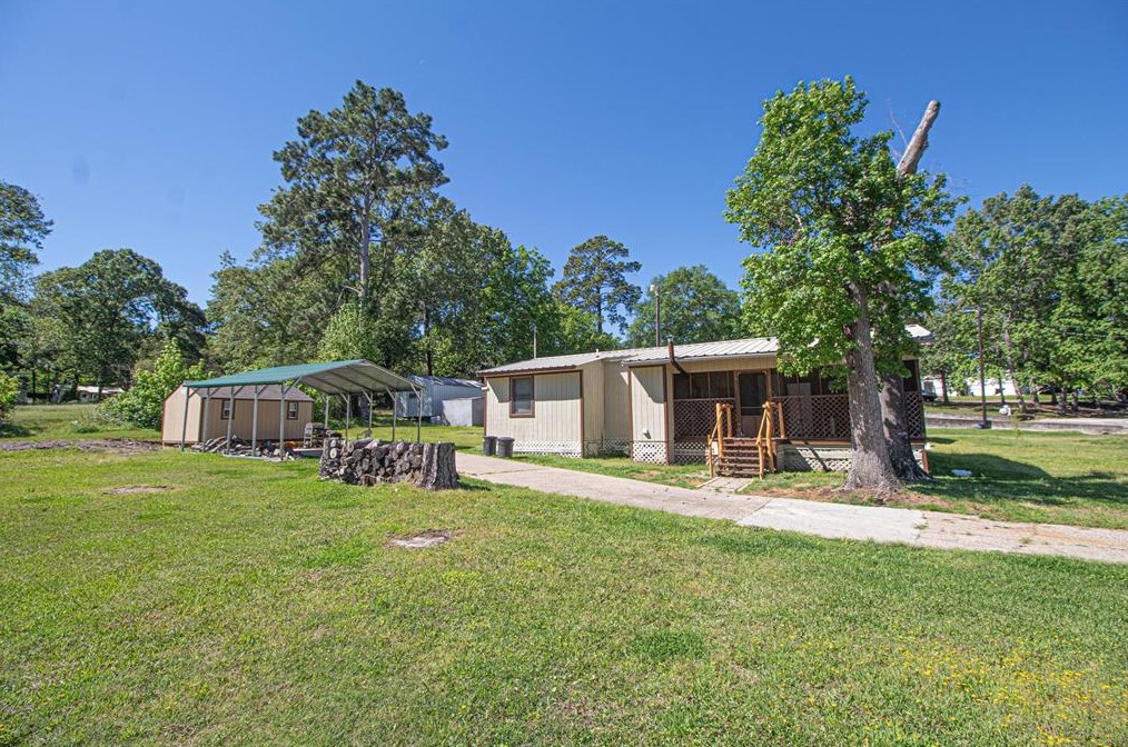 499 Tallow St, Onalaska, TX 77360-7636
