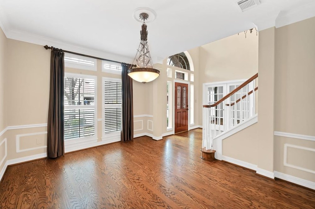 2507 Watts St, Houston TX  77030-1831 exterior