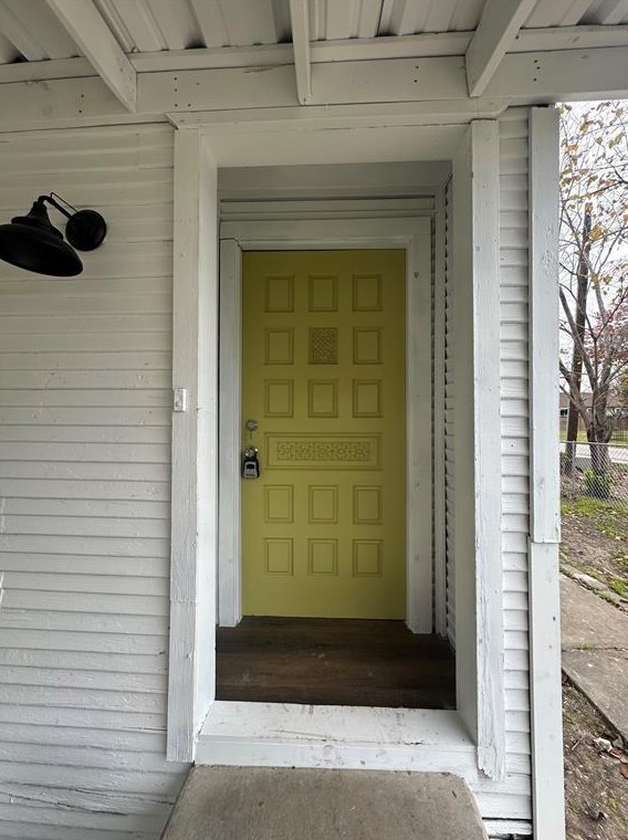 1409 Featherstone St, Houston TX  77020-4122 exterior