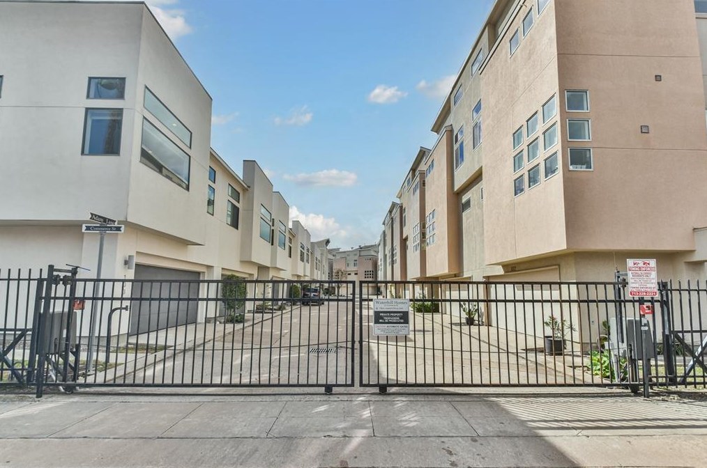 103 Adam Ln, Houston, TX 77003