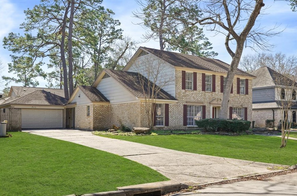 711 Redleaf Ln, Houston, TX 77090