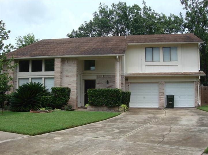 1907 Liberty Point Ln, Sugar Land, TX 77478