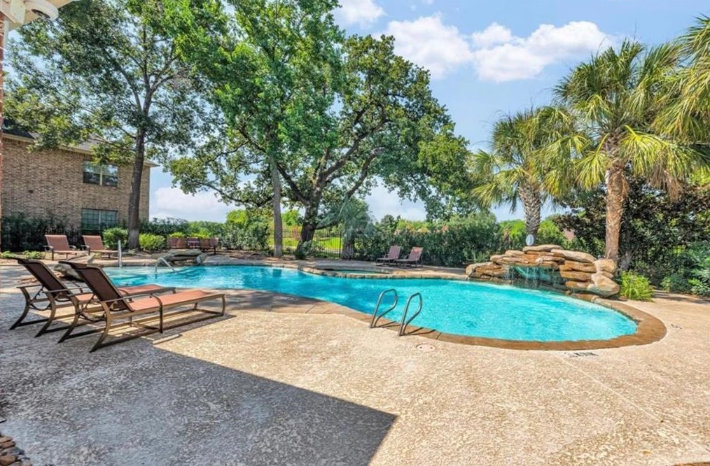 8119 Silverton Creek Ln, Houston, TX 77040