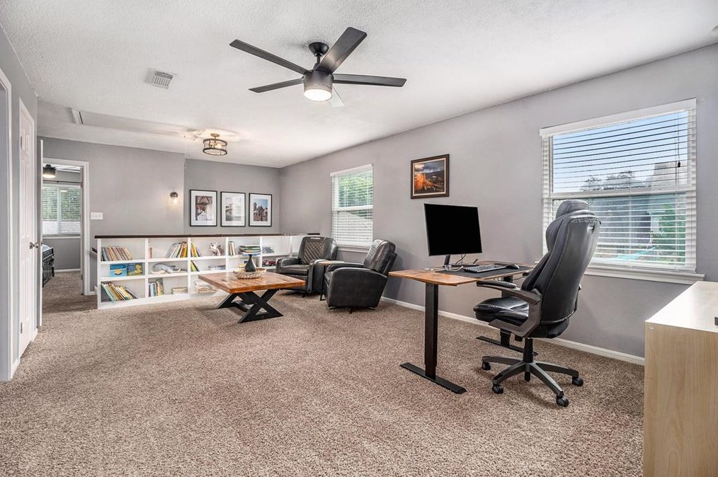 1602 Chelsea Pl, Taylor Lake Village TX 77586-5823 exterior